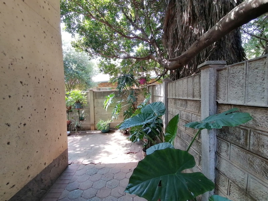 3 Bedroom Property for Sale in Geelhoutpark North West